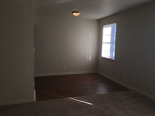 2nd image of 3051 Sprowl Rd APT 3