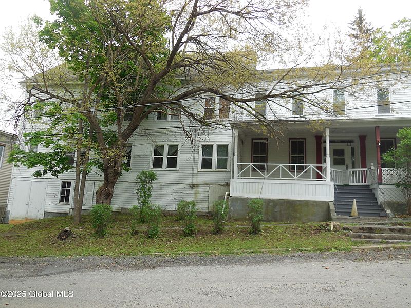 3rd image of 124 Willow Street