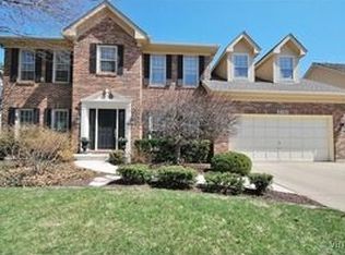 1601 Falcon Dr, Wheaton, IL 60187