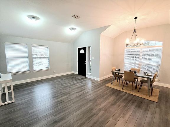 3rd image of 8432 Prairie Fire Dr