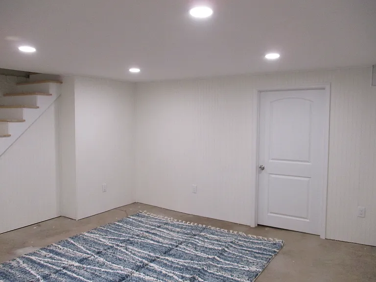 Reverse view of partitioned lower level