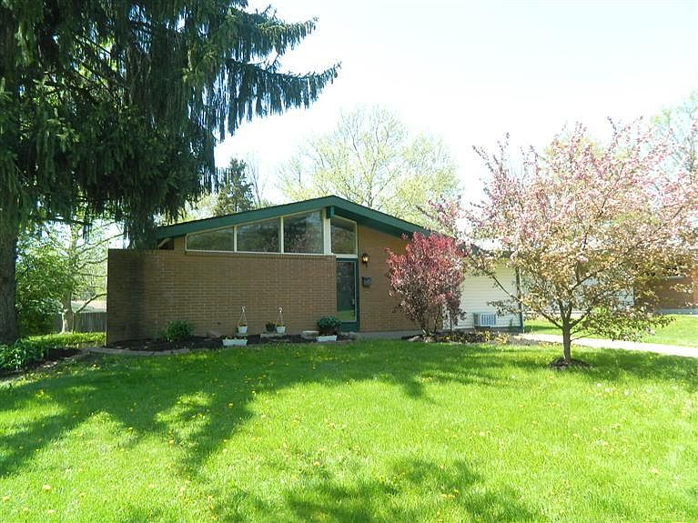 1st image of 10921 Carnegie Dr