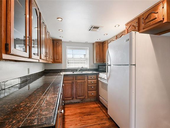 5th image of 131 S Murat St #B