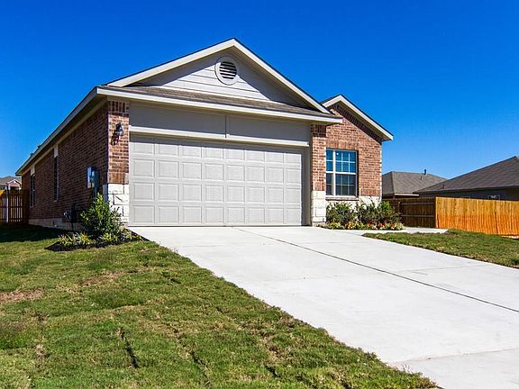 3rd image of 605 Brashear Ln