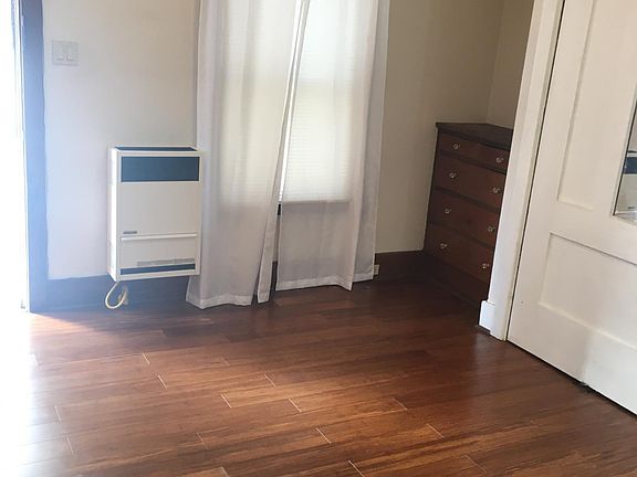 3rd image of 636 E 20th St APT D