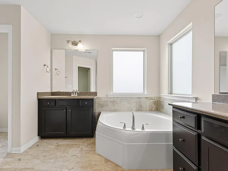 125 Begen St — Photo 34