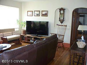 3rd image of 1008 Betty Ln