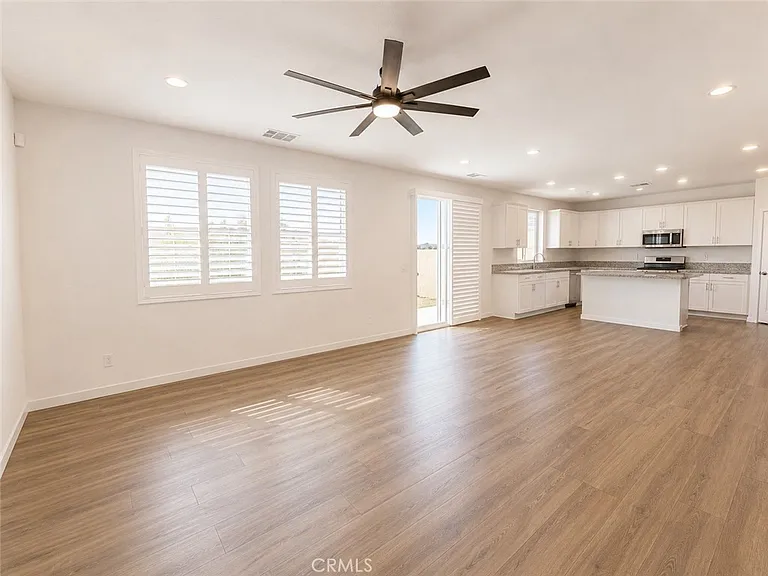35261 Zachary Way — Photo 14