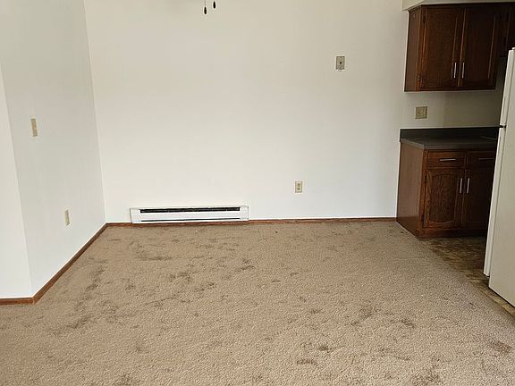 2nd image of 1328 Meadowcreek Dr #3