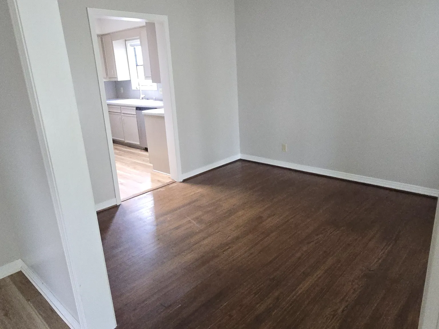 3 bed, 1305 sqft, $1,400 — Photo 3