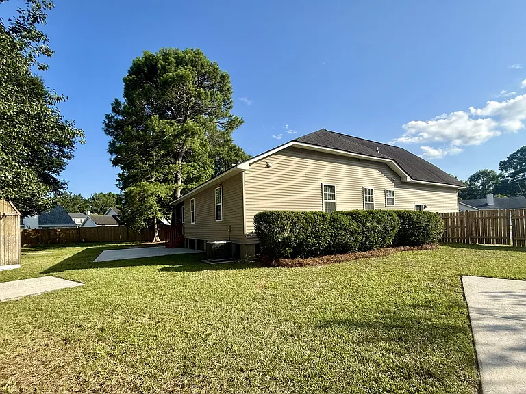 104 Conductor Ct — Photo 25
