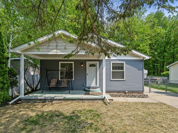 9407 Lakepointe Blvd, Clay, MI 48001