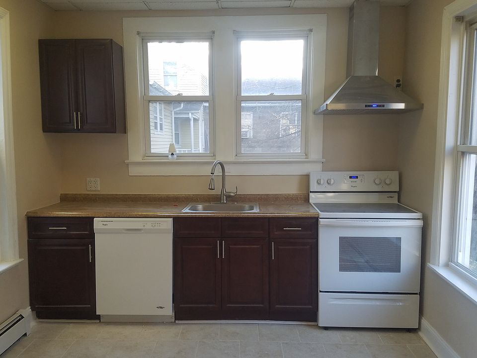 1st floor kitchen