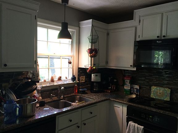 Updated kitchen with tile 