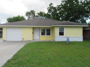 310 Meadow Ln, Hitchcock, TX 77563