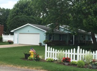 2425 Oak Hollow Dr, Jenison, MI 49428