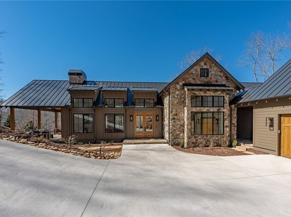 106 Peninsula Ct, Sunset, SC 29685