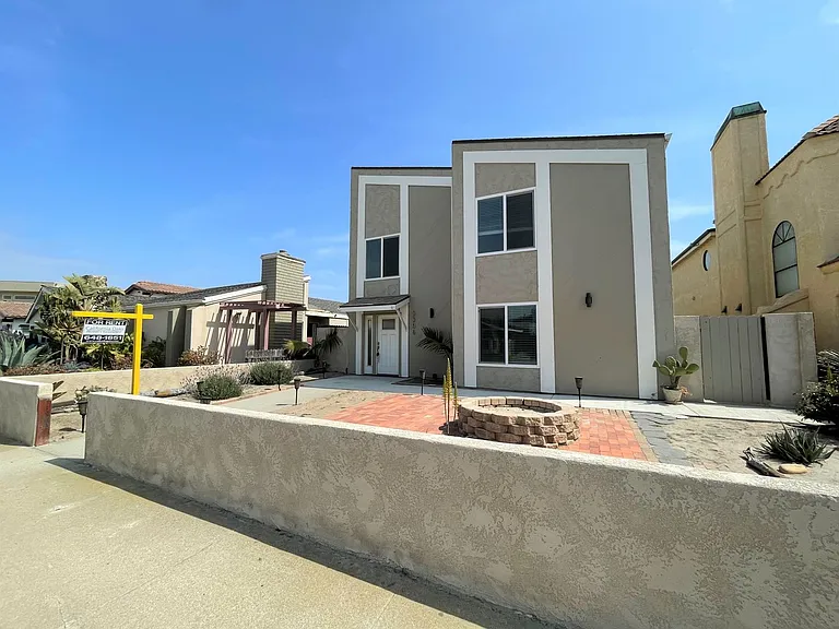 5344 Beachcomber St — Photo 1