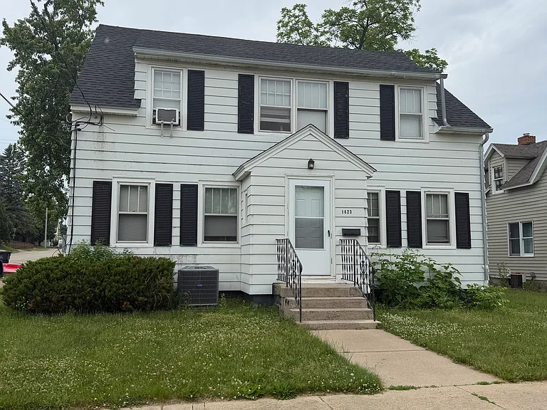 1623 Kilbourn Ave #1 — Photo 1