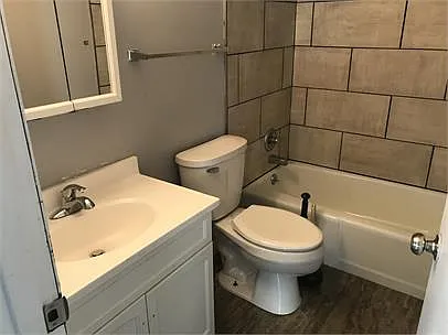 4151 E University Ave — Photo 6