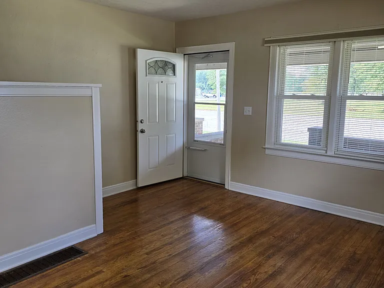 3407 Grove Ave — Photo 7