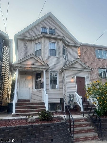 1st image of 50 Reid St