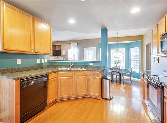 5th image of 1433 Bern Dr