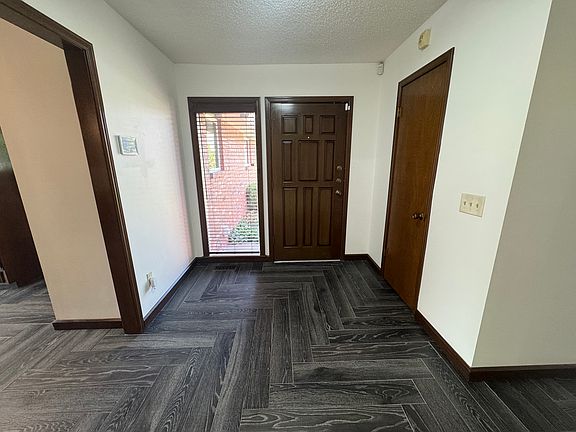 5th image of 3324 E 73rd St