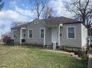 3506 Saint Genevieve Ln, Saint Ann, MO 63074