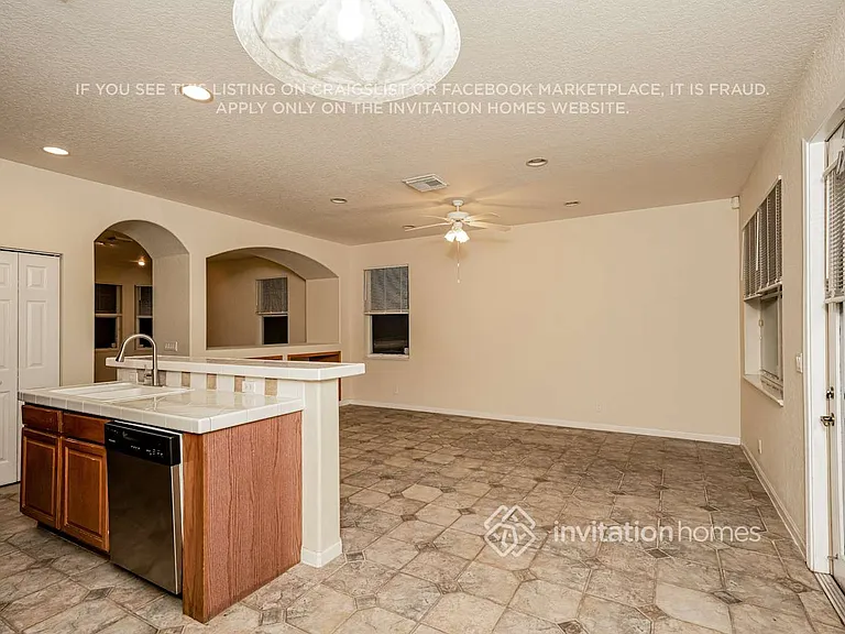 1504 Siena Ln — Photo 5