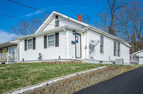 1st image of 924 Nowlin Ave