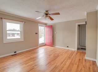 178 Long St, Mount Airy, NC 27030