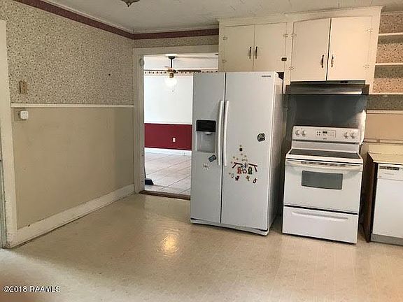 4th image of 139 E White St