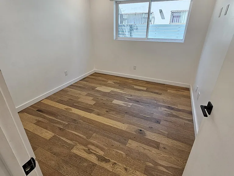 4260 Laurel Canyon Blvd — Photo 13