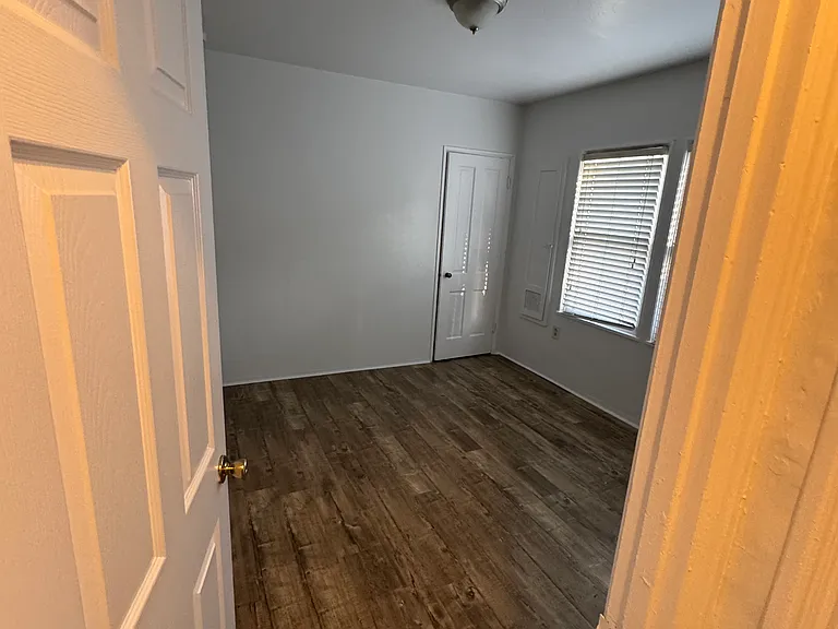 1752 Chestnut Ave #1752 — Photo 9