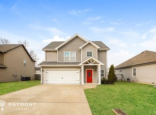521 Sourwood Dr, Clarksville, TN 37042