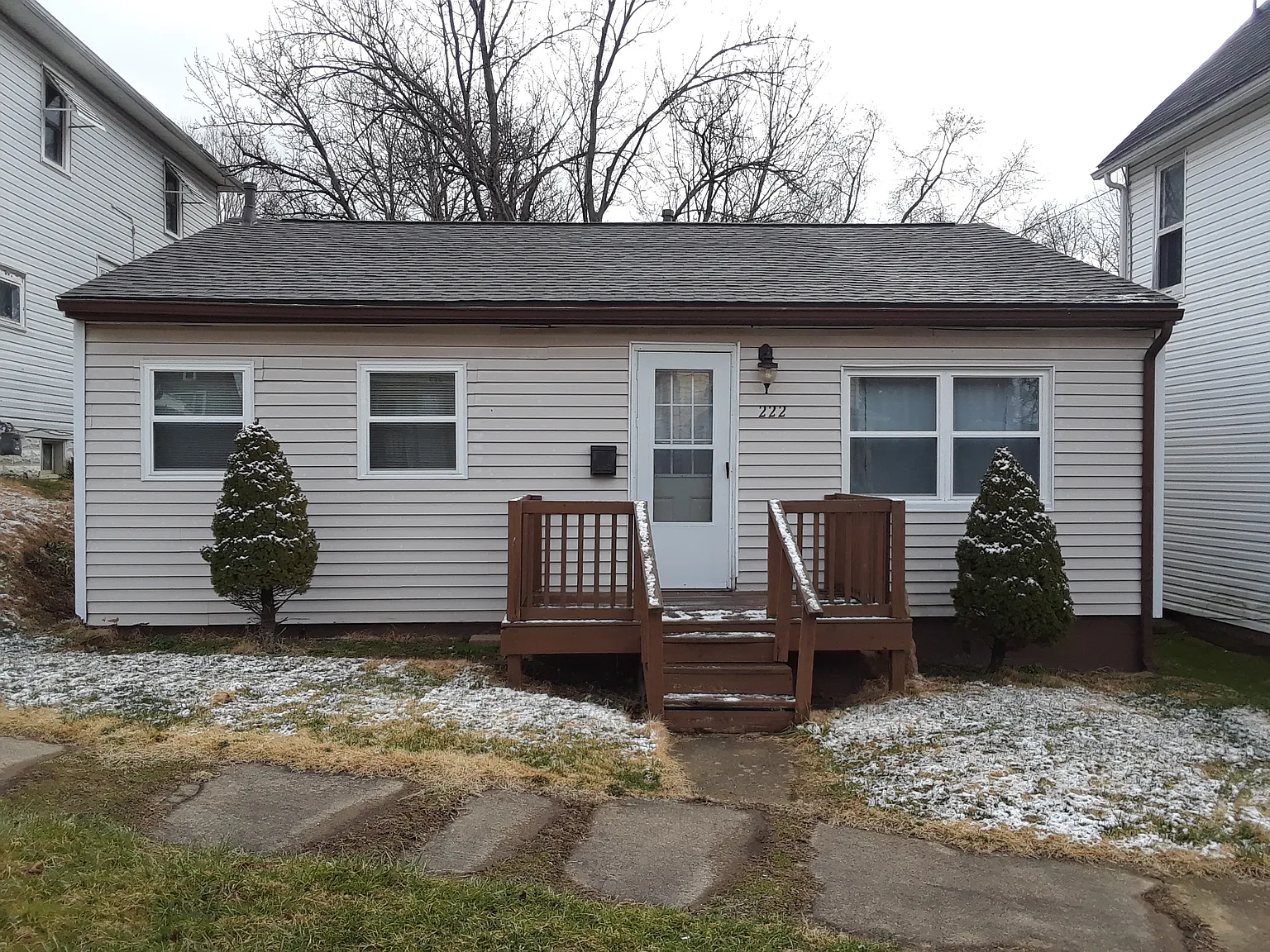 2 bed, 840 sqft, $1,200 — Photo 1