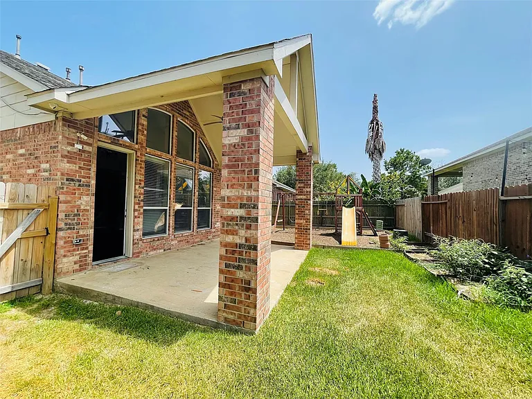 6326 Bennington Springs Dr — Photo 22