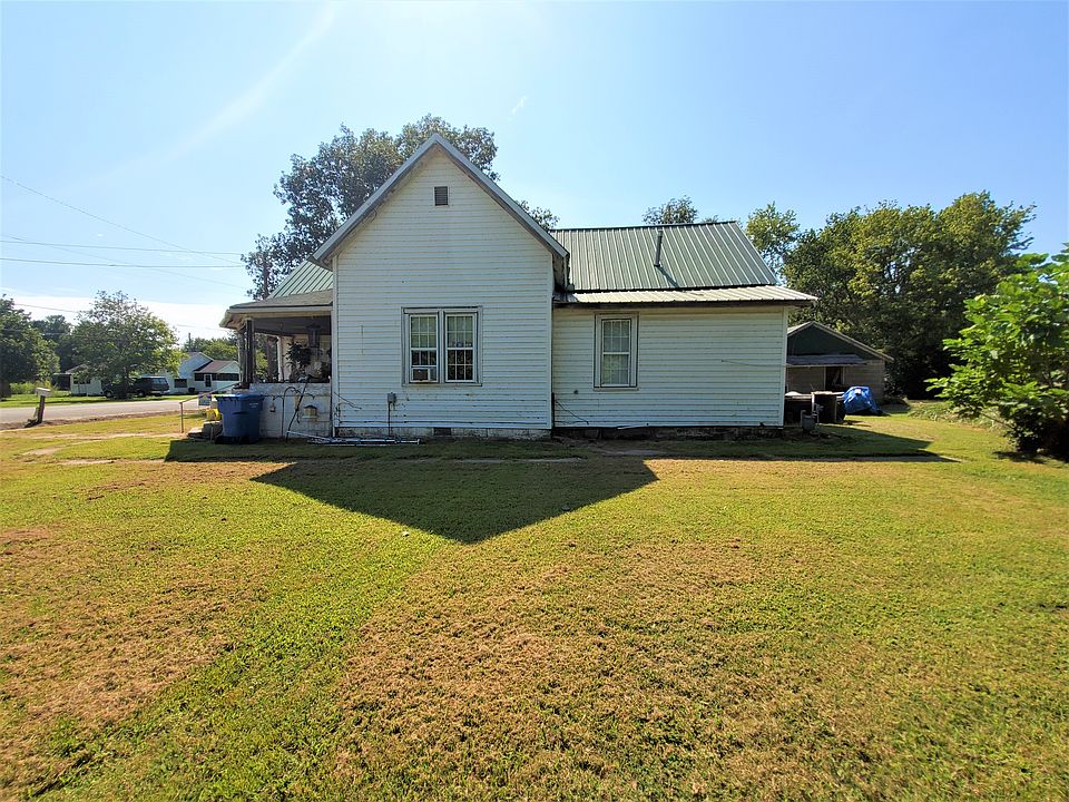 2nd image of 161 W Highway 62