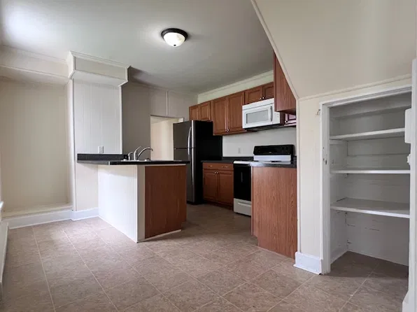 410 W Main St Floor 1, Waynesboro, PA 17268