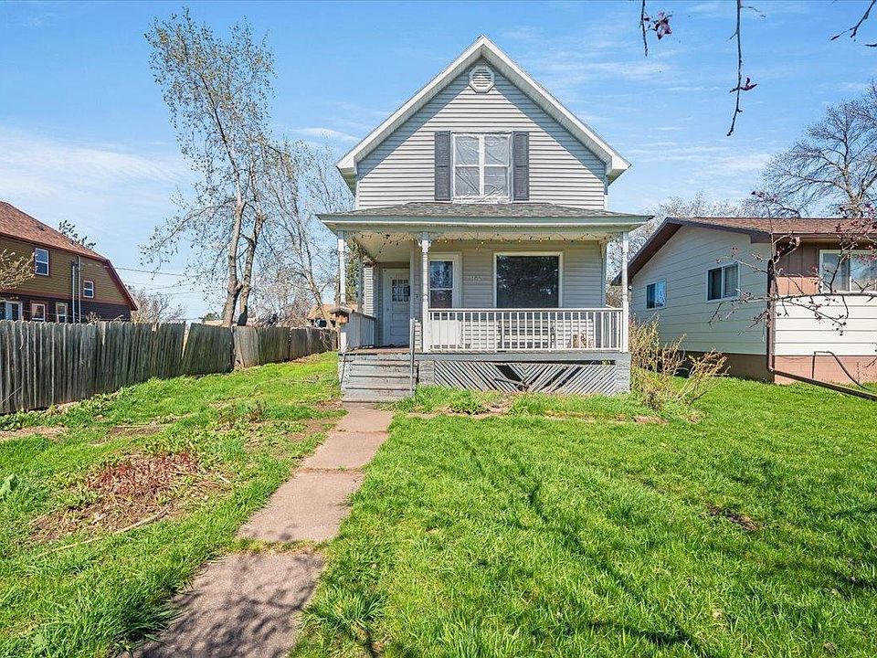 1st image of 608 16th Ave W