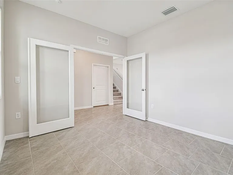 3827 Sunny Spring St — Photo 7