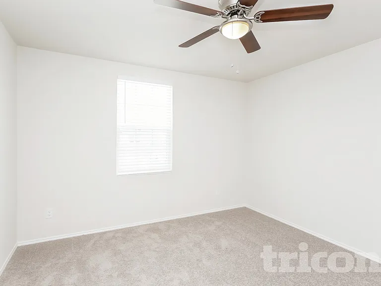 5672 McClelland St — Photo 10