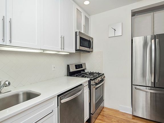 4th image of 710 Riverside Dr APT 6F