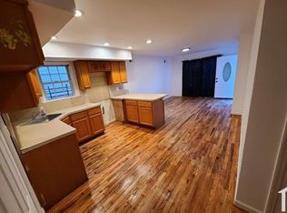 94 Barker St #1A, Staten Island, NY 10310