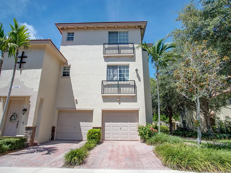 1020 E Longport Cir #F2 — Photo 28