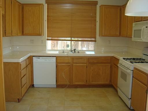 palo cedro kitchen 2