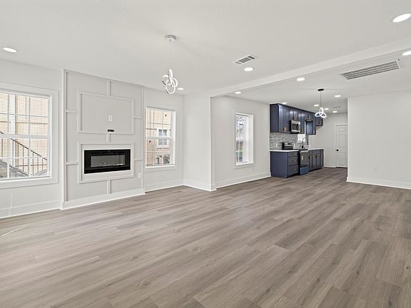 5th image of 2817 Winbern St