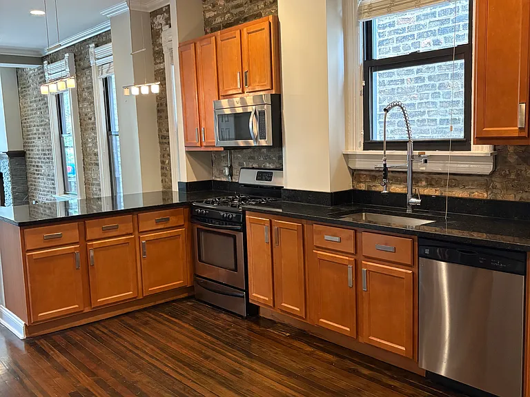 1236 N Artesian Ave #2 — Photo 5