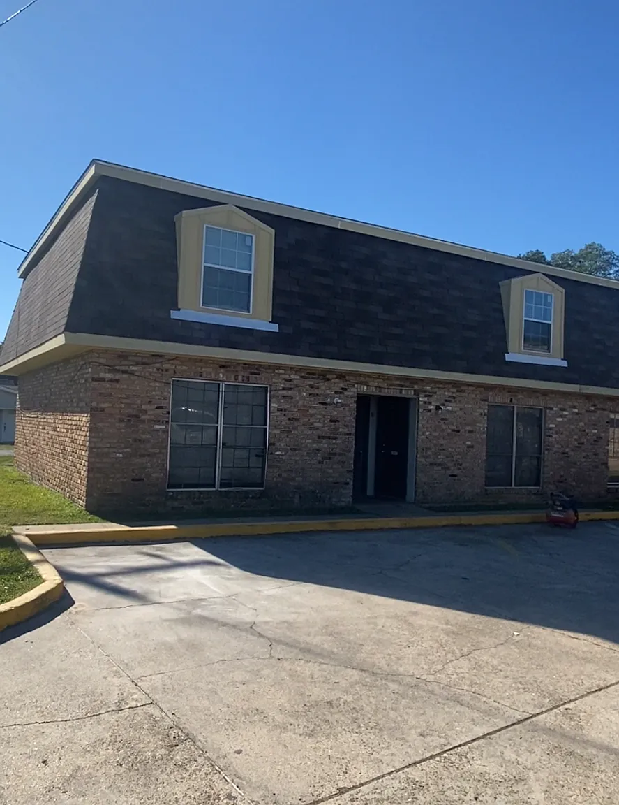 2401 Evangeline — Photo 2
